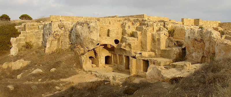Groby Królewskie w Pafos: widok z góry