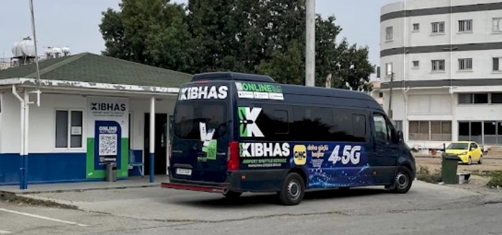 Kibhas-Bus zum Flughafen Ercan