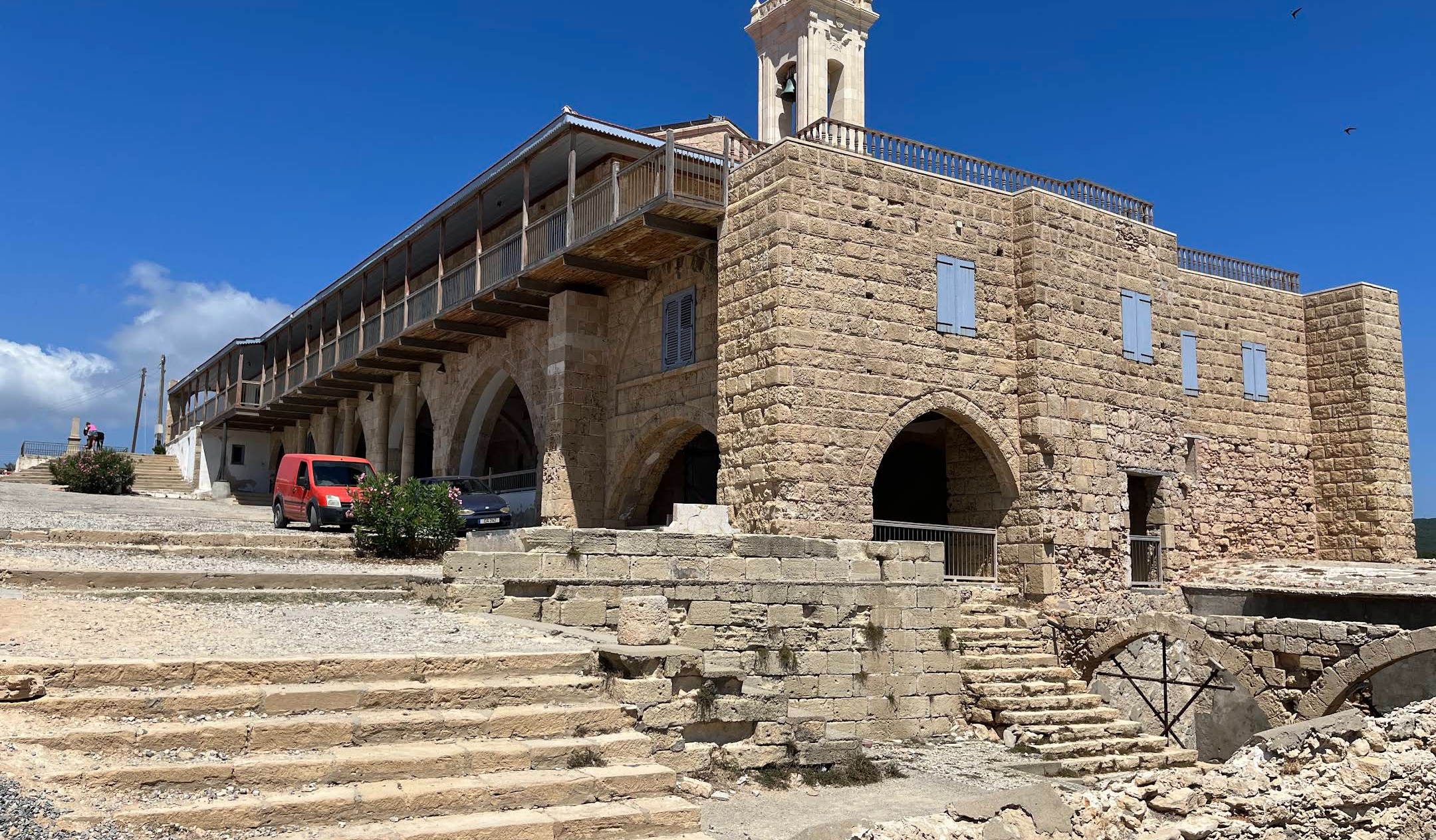 Apostolos Andreas Manastırı