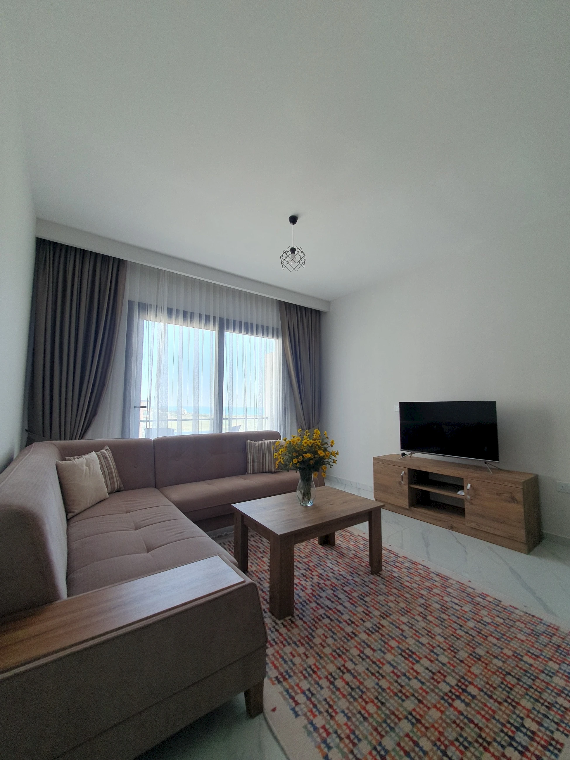 Stilvolle 1+1 Wohnung mit Panoramablick auf das Meer im Riverside Life Residence, Long Beach
